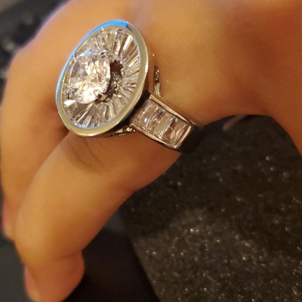 Personality Vintage cubic Zirconia Ring